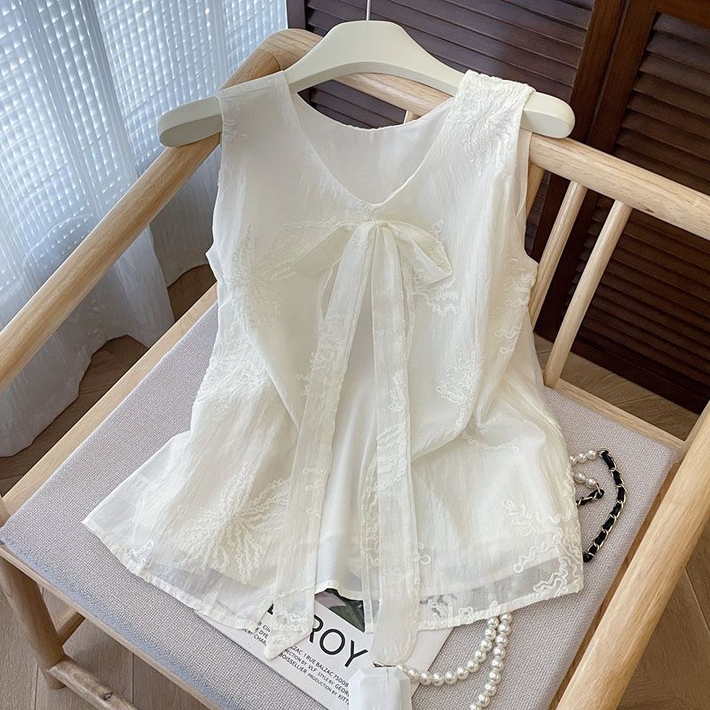 Unique And Stylish Outfit Blue Sleeveless Top